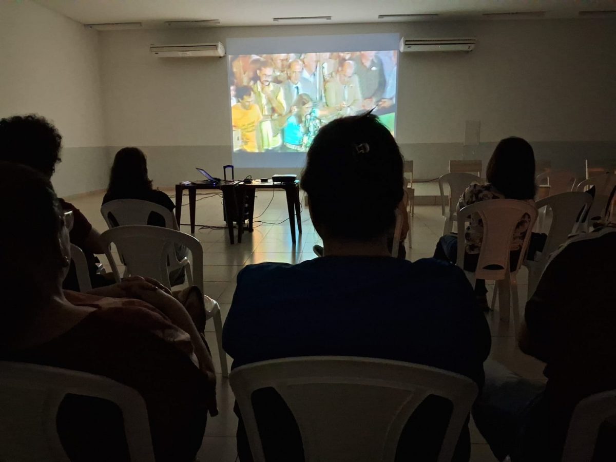 Estreia do Cine Adufms reúne cerca de 40 pessoas em Campo Grande