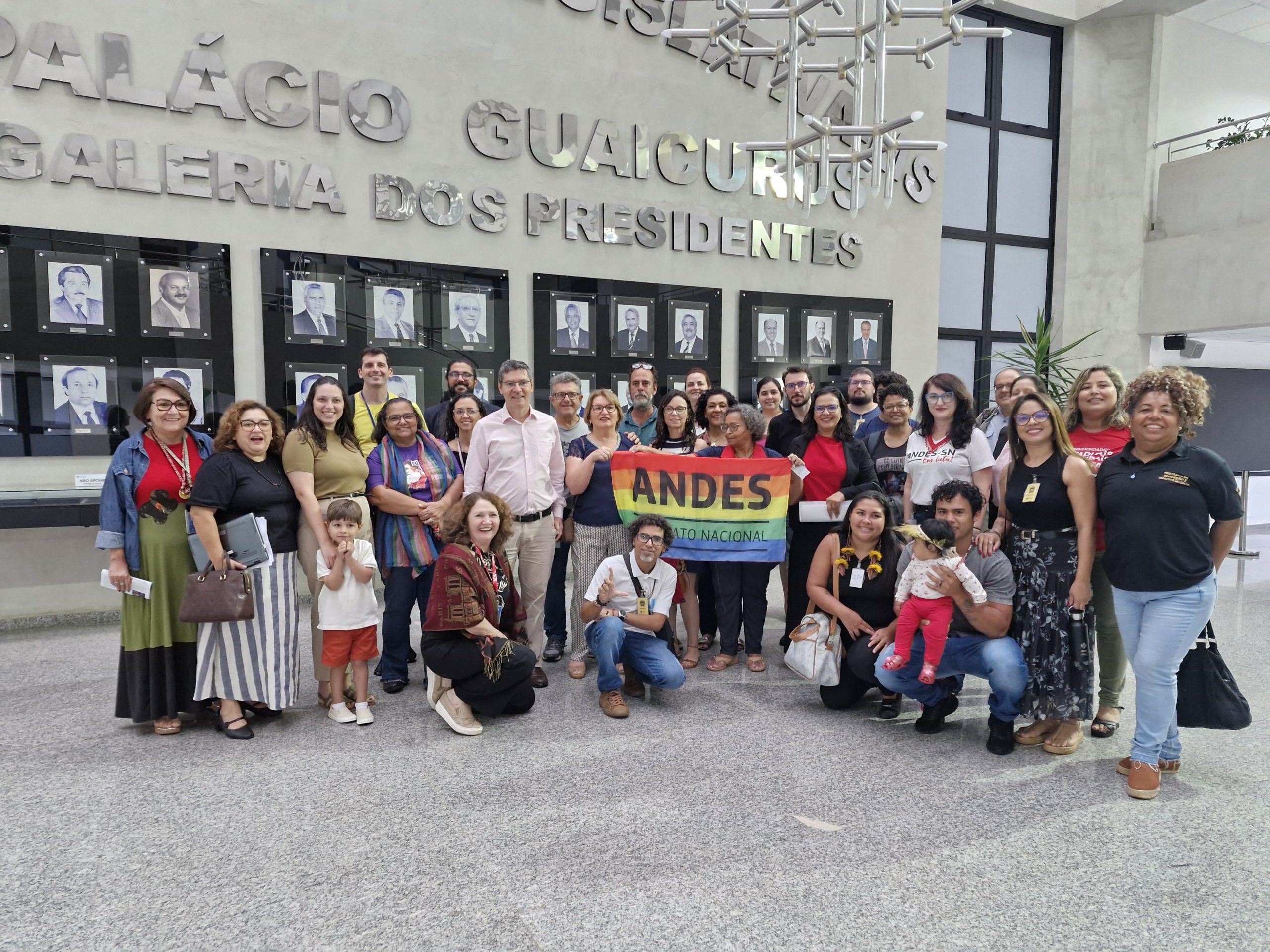 Reunião na Assembleia Legislativa debate proposta que ameaça pesquisa em MS