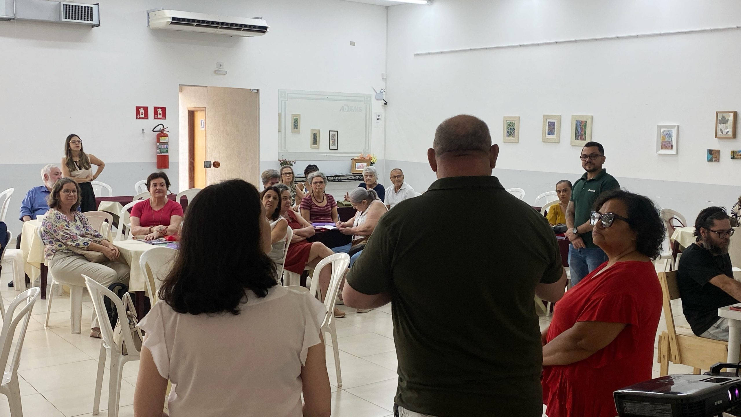 Adufms realiza Café dos Aposentados e Aposentadas com orientações sobre finanças e prevenção de golpes