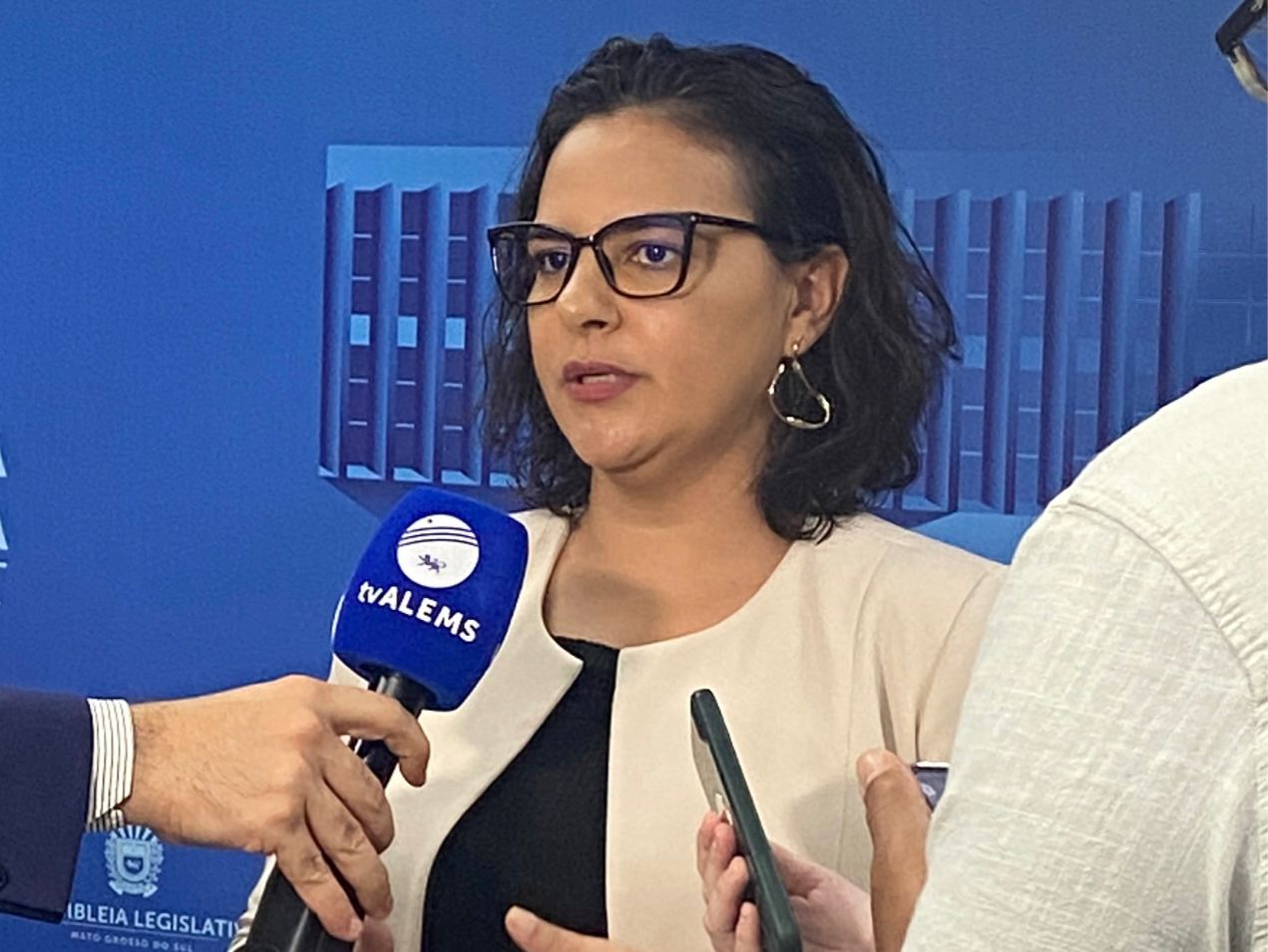 Nota de repúdio da Adufms às ameaças contra a deputada Gleice Jane