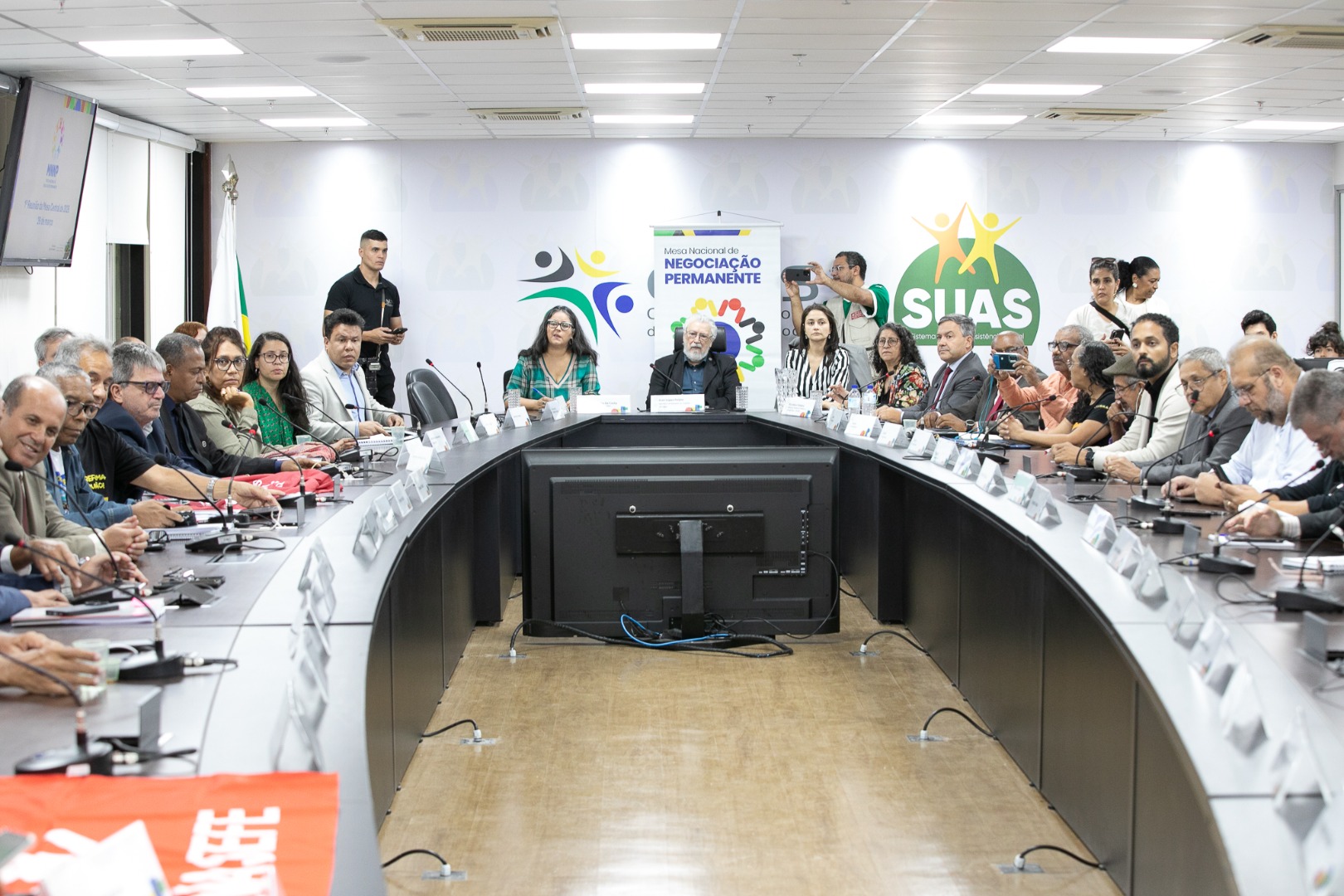 Governo anuncia reajuste de benefícios a servidores com implementação em calendários distintos